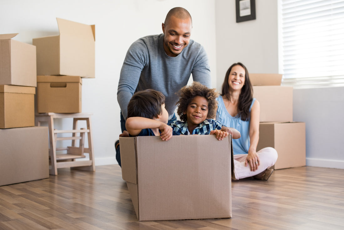 10 Helpful Tips for Moving During Peak Moving Season